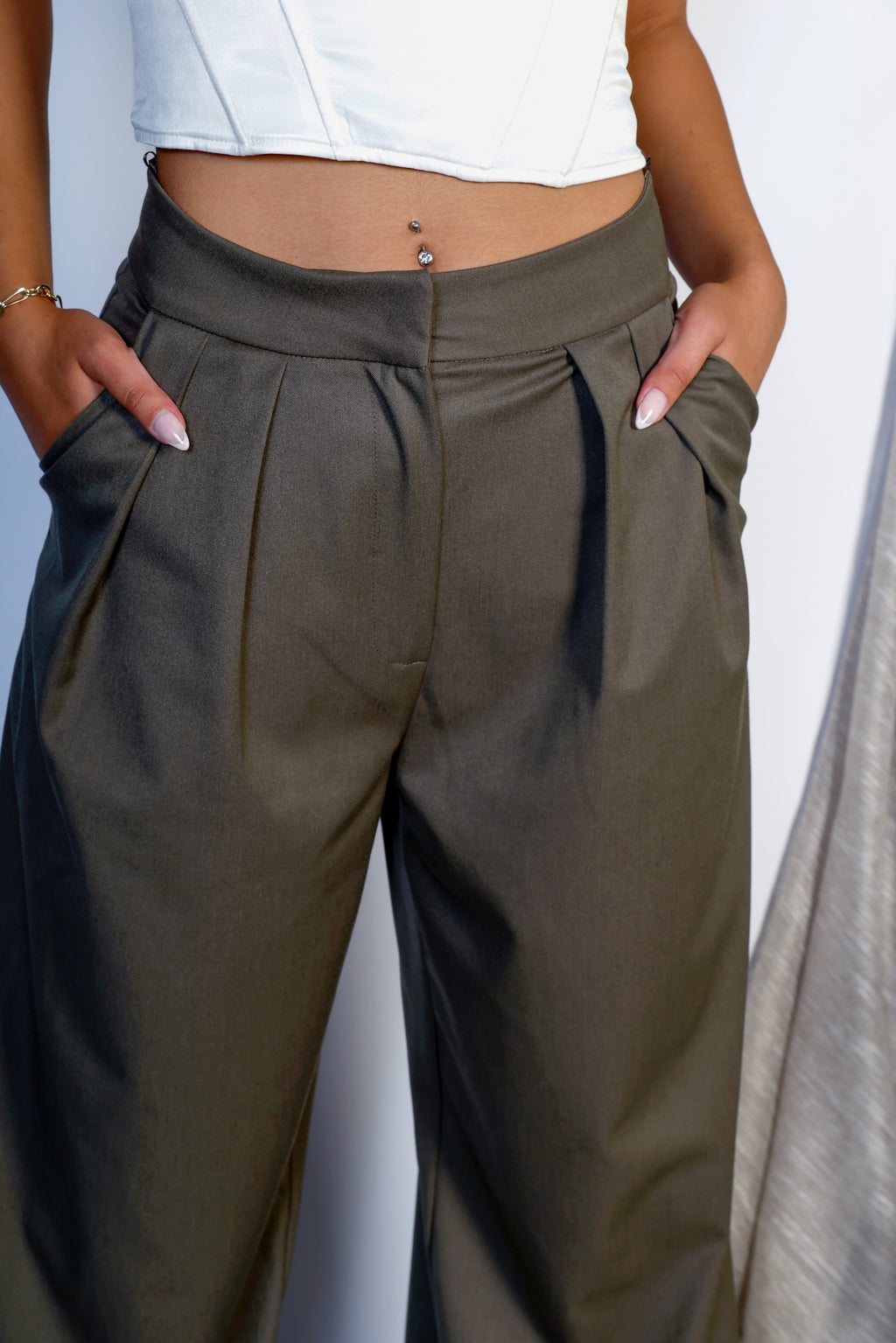 Wide-Leg Pleated Trousers